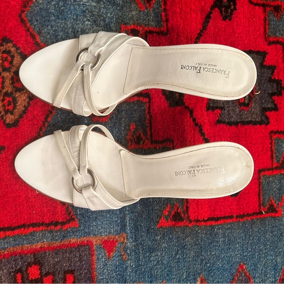 White,backless sandal ,size 40 european ,equivalent with 9-91/2 - Picture 3 of 7